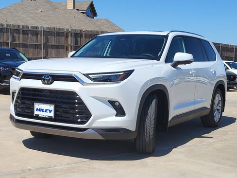 Used 2025 Toyota Grand Highlander AWD Hybrid image 2