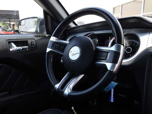 Used 2013 Ford Mustang GT Premium w/ Electronics Pkg RWD image 14
