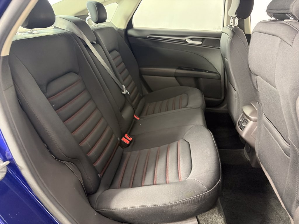Used 2016 Ford Fusion SE FWD image 28