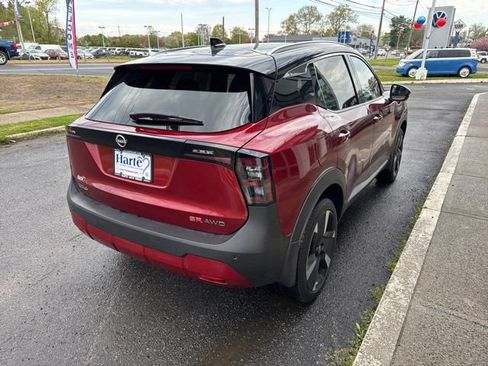 Used 2025 Nissan Kicks SR AWD/4WD image 7