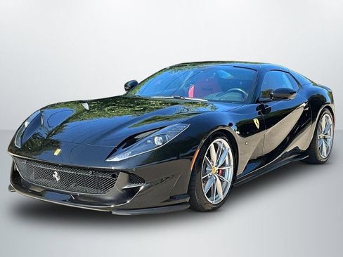 Used 2023 Ferrari 812 GTS RWD image 3