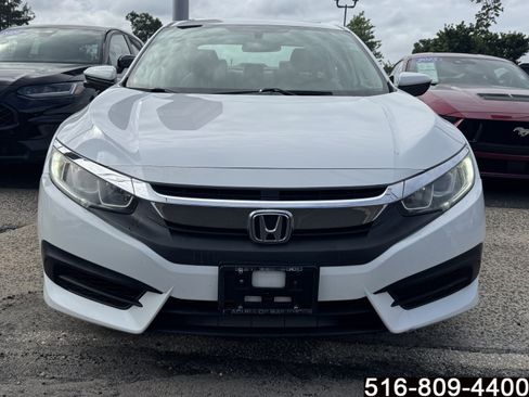 Used 2018 Honda Civic EX image 2