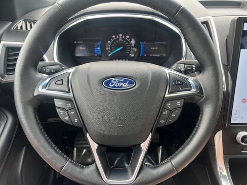 Used 2021 Ford Edge Titanium w/ Equipment Group 301A AWD/4WD image 15