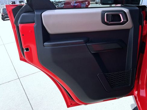 Used 2024 Ford Bronco Wildtrak image 21