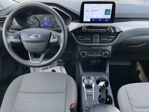 Used 2022 Ford Escape SE image 15