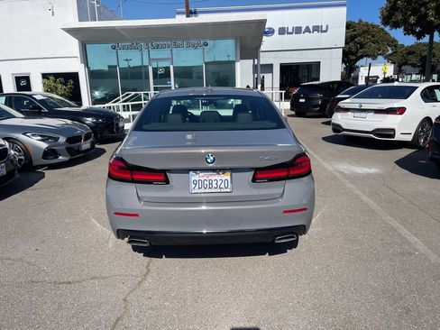 Used 2022 BMW 540i w/ Premium Package image 4