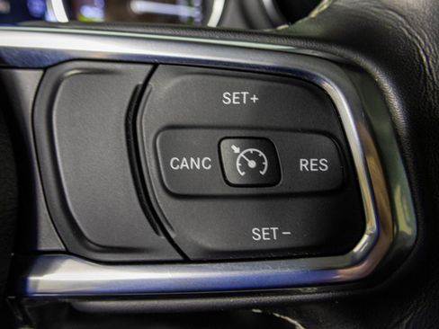 Used 2023 Jeep Wrangler Unlimited Sahara w/ Cold Weather Group AWD/4WD image 32