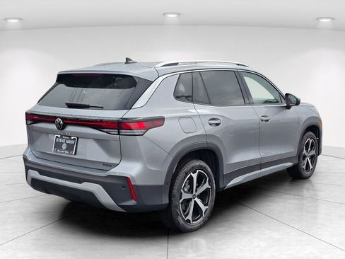 New 2025 Volkswagen Tiguan SE AWD/4WD image 5