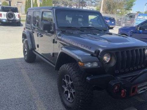 Used 2020 Jeep Wrangler Unlimited Rubicon w/ Cold Weather Group AWD/4WD image 3