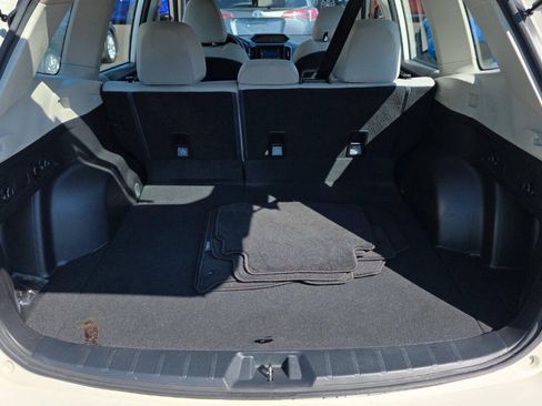Used 2019 Subaru Forester AWD/4WD image 16