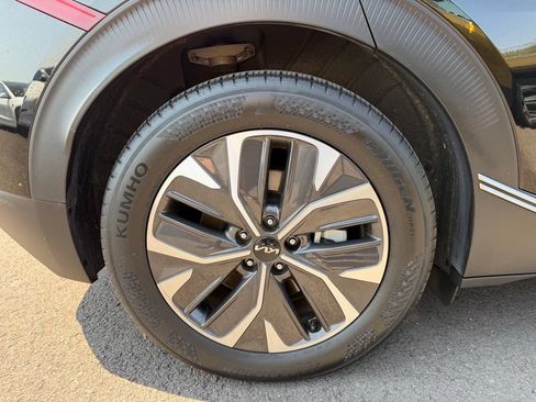 Used 2024 Kia EV6 Light AWD/4WD image 9