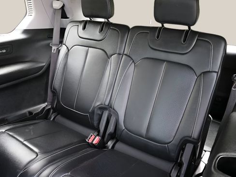 Used 2022 Jeep Grand Cherokee L Limited w/ Luxury Tech Group II RWD image 17
