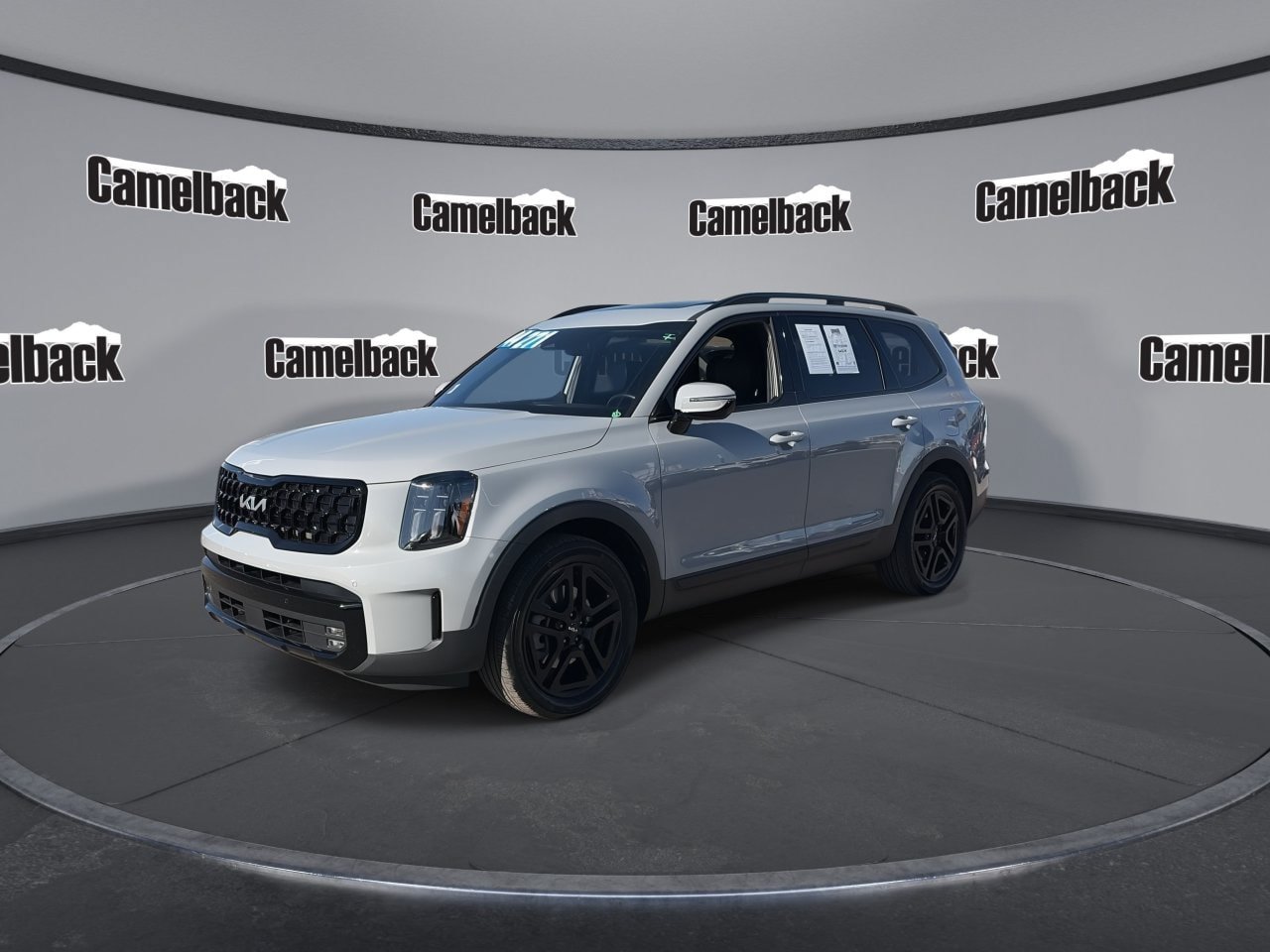 Used 2024 Kia Telluride SX X-Line AWD/4WD image 3