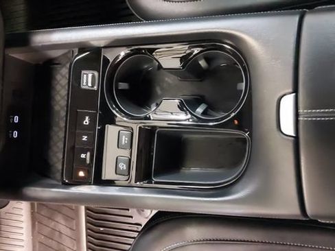 Used 2025 Nissan Murano SV AWD/4WD image 24