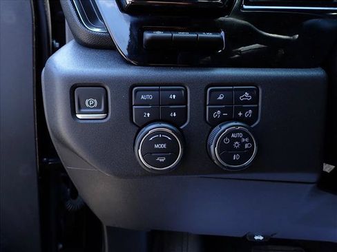 Used 2023 Chevrolet Silverado 1500 ZR2 w/ Technology Package AWD/4WD image 13