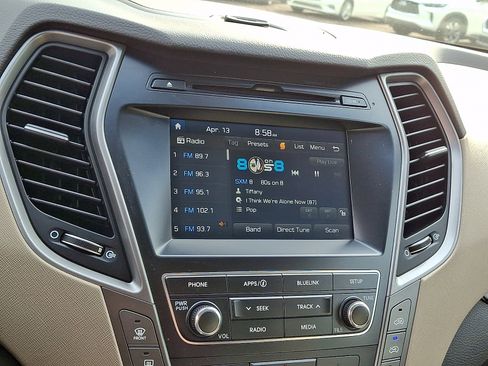Used 2017 Hyundai Santa Fe SE FWD image 21