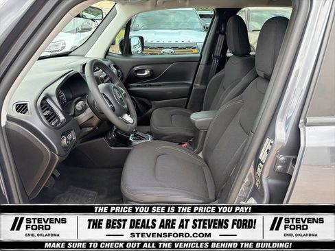 Used 2023 Jeep Renegade Altitude AWD/4WD image 16