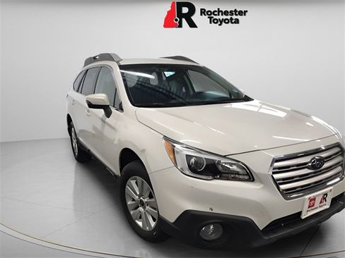 Used 2016 Subaru Outback 2.5i Premium image 2