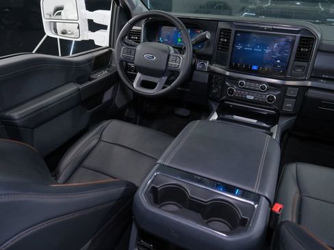 Used 2025 Ford F550 4x4 Crew Cab Super Duty image 64