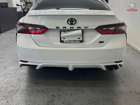 Used 2023 Toyota Camry SE FWD image 6