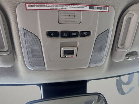 Used 2020 Toyota Corolla LE image 22