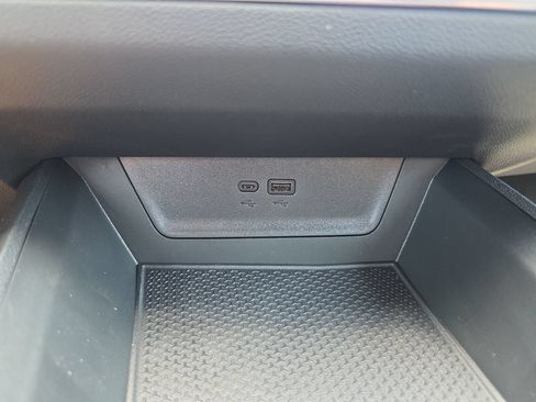 New 2026 Chevrolet Equinox LT w/ Convenience Package II FWD image 25