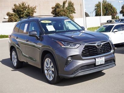Used 2021 Toyota Highlander Limited