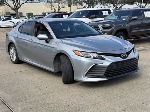 Certified 2024 Toyota Camry LE image 3
