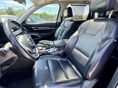 Used 2020 Kia Telluride S w/ S 8 Passenger Seating Package AWD/4WD image 18