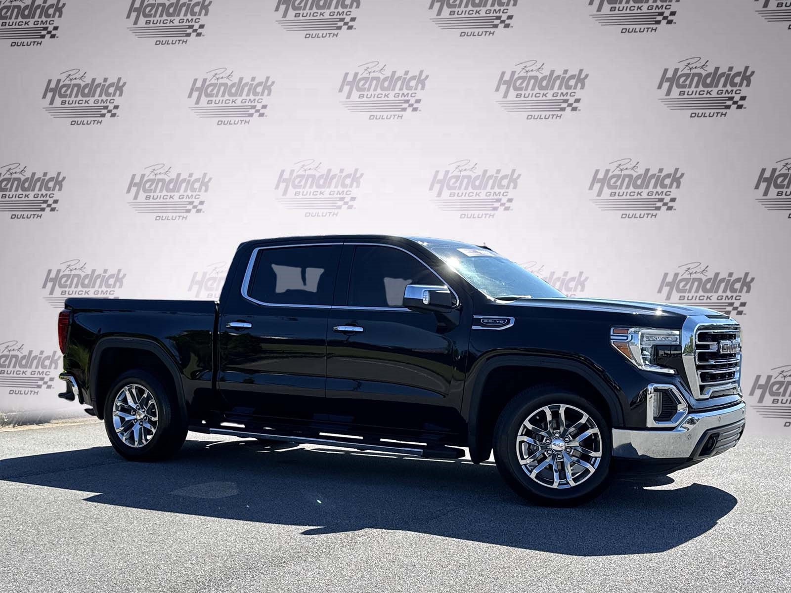 Used 2022 GMC Sierra 1500 SLT w/ SLT Premium Plus Package RWD image 2