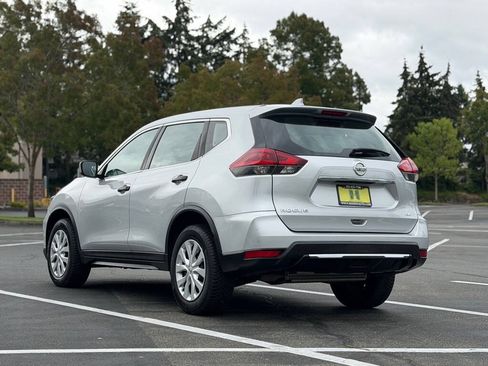 Used 2018 Nissan Rogue S AWD/4WD image 3