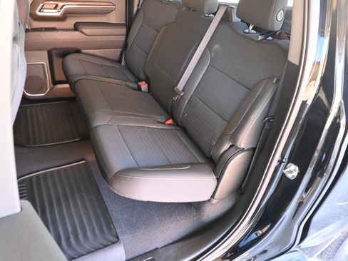 Used 2023 Chevrolet Silverado 1500 LT image 17