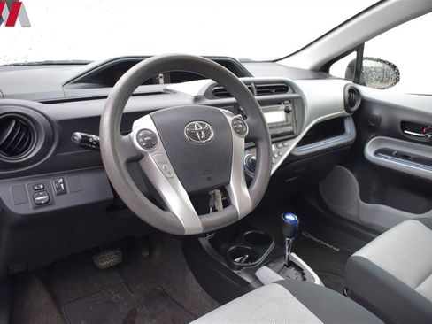 Used 2012 Toyota Prius C Two image 3