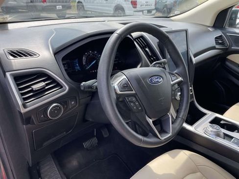 Used 2024 Ford Edge SEL image 17