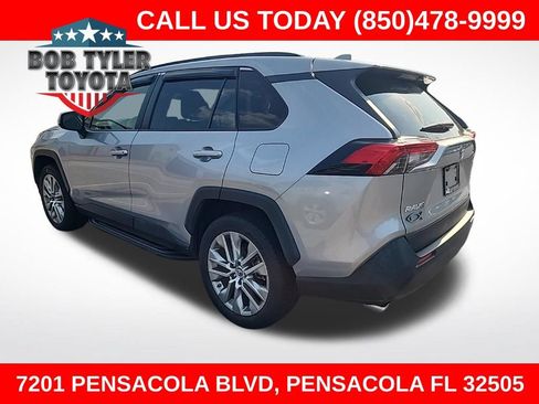 Used 2019 Toyota RAV4 XLE Premium w/ Cold Weather Package FWD image 1