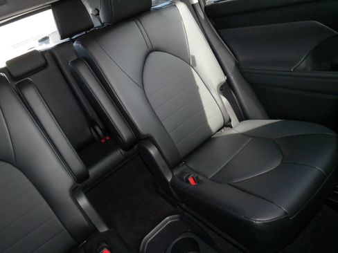 Certified 2026 Toyota Highlander XLE AWD/4WD image 14