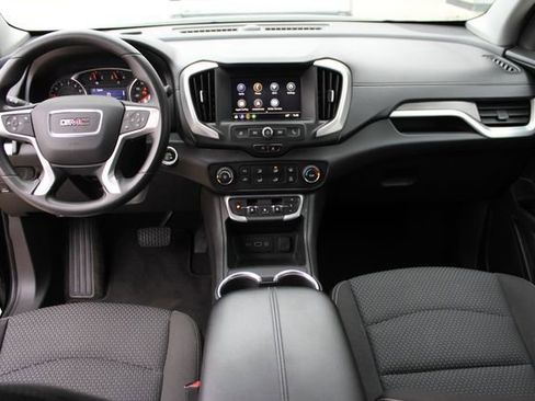 Used 2022 GMC Terrain SLE image 22