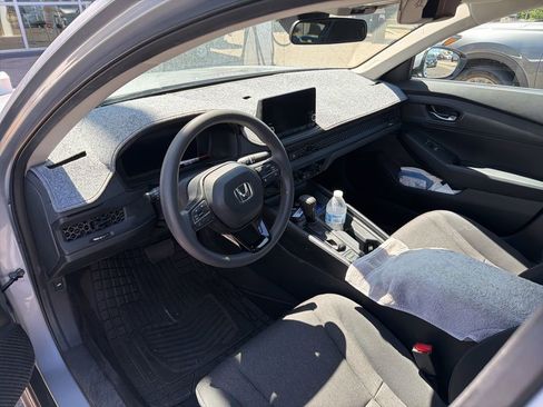 Used 2023 Honda Accord LX image 3