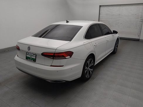Used 2020 Volkswagen Passat 2.0T SEL FWD image 9
