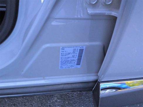 Used 2024 Nissan Murano SL image 25