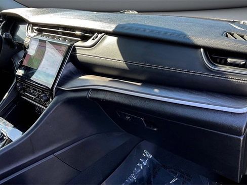 Used 2023 Jeep Grand Cherokee L Limited image 26