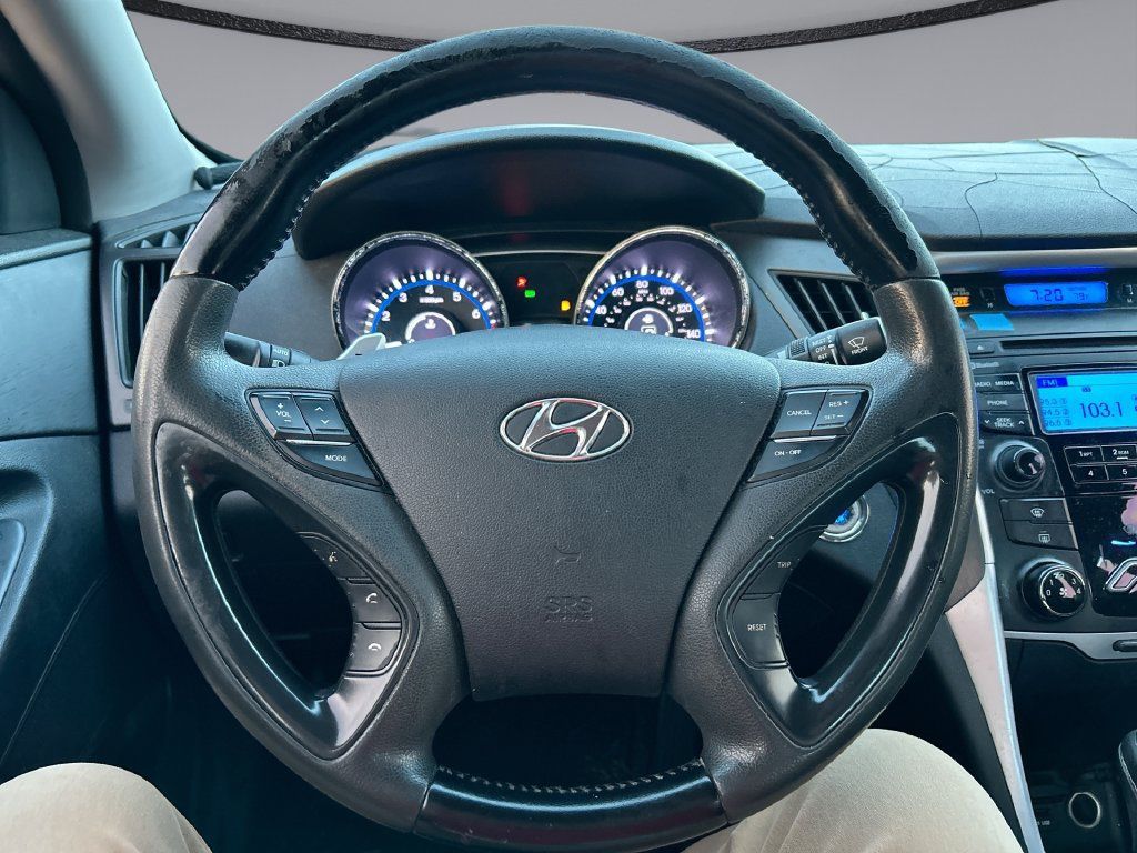 Used 2013 Hyundai Sonata SE FWD image 15