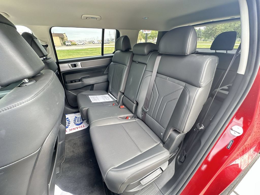 Used 2025 Hyundai Santa Fe SEL AWD/4WD image 24