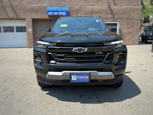 Used 2023 Chevrolet Colorado Z71 w/ Z71 Convenience Package 2 AWD/4WD image 2