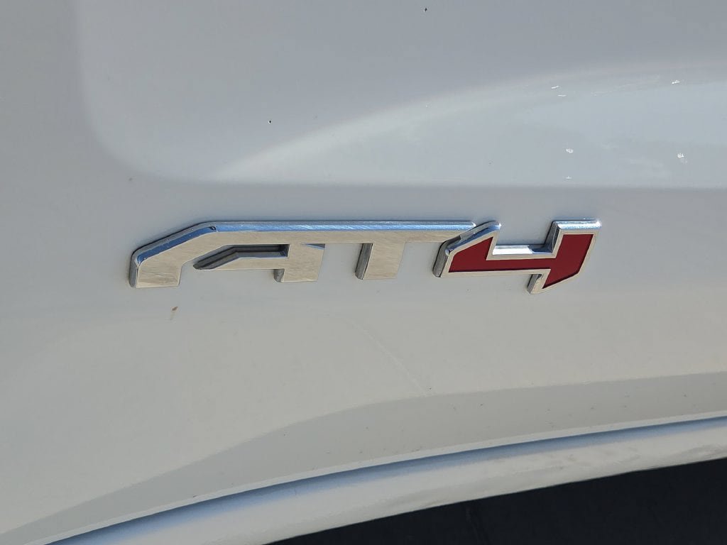 Used 2025 GMC Sierra 1500 AT4 AWD/4WD image 10