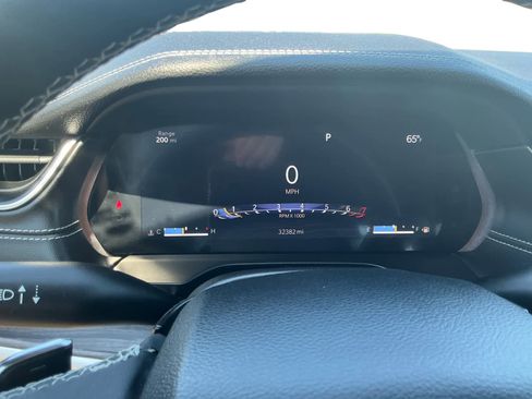 Used 2023 Jeep Grand Cherokee L Limited image 17