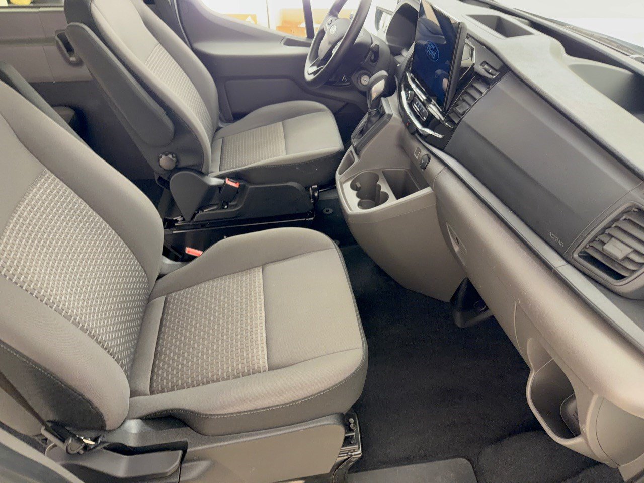 Used 2025 Ford Transit 350 XLT RWD image 30