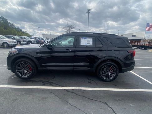 New 2026 Ford Explorer ST-Line w/ ST-Line Street Pack AWD/4WD image 4