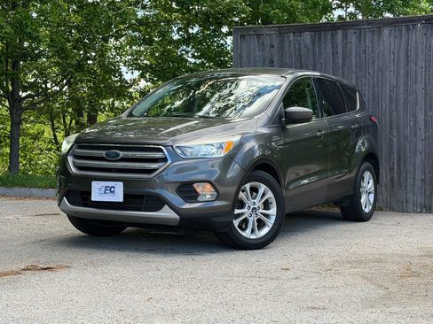 Used 2017 Ford Escape SE AWD/4WD image 1