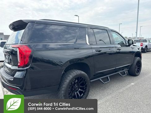 Used 2021 GMC Yukon XL Denali w/ Advanced Technology Package AWD/4WD image 9